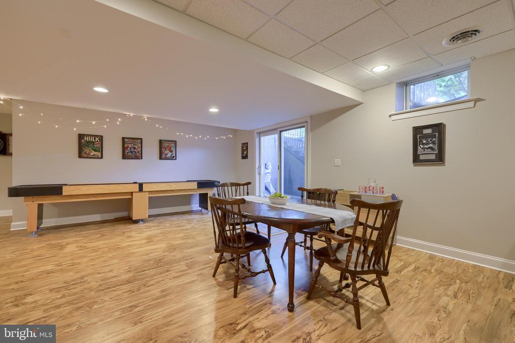 389 WHEATFIELD DRIVE