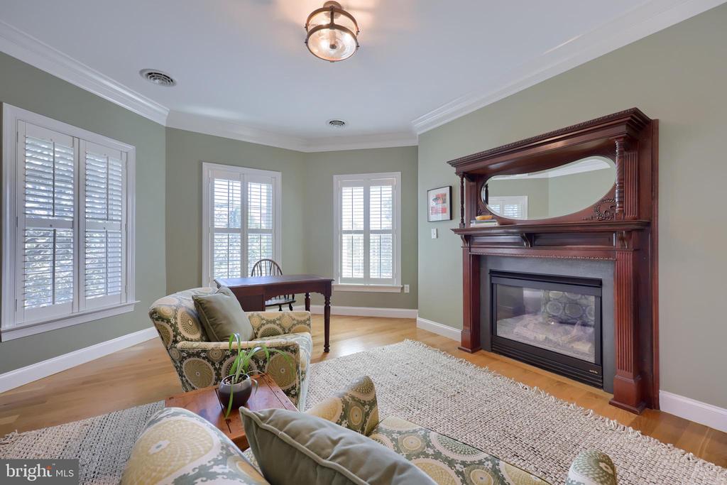 389 WHEATFIELD DRIVE