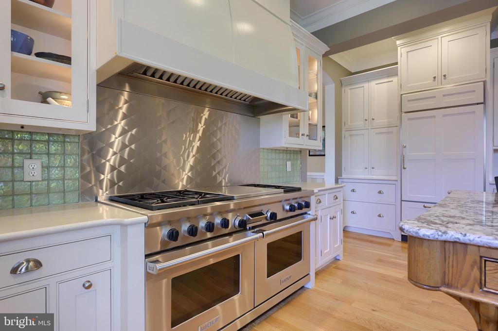 389 WHEATFIELD DRIVE
