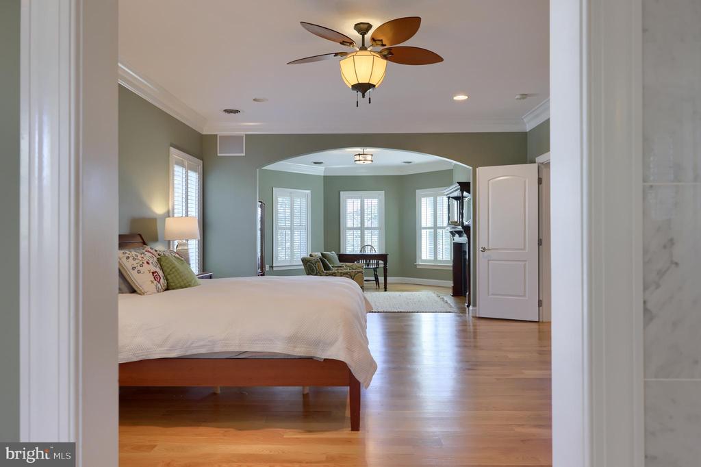 389 WHEATFIELD DRIVE