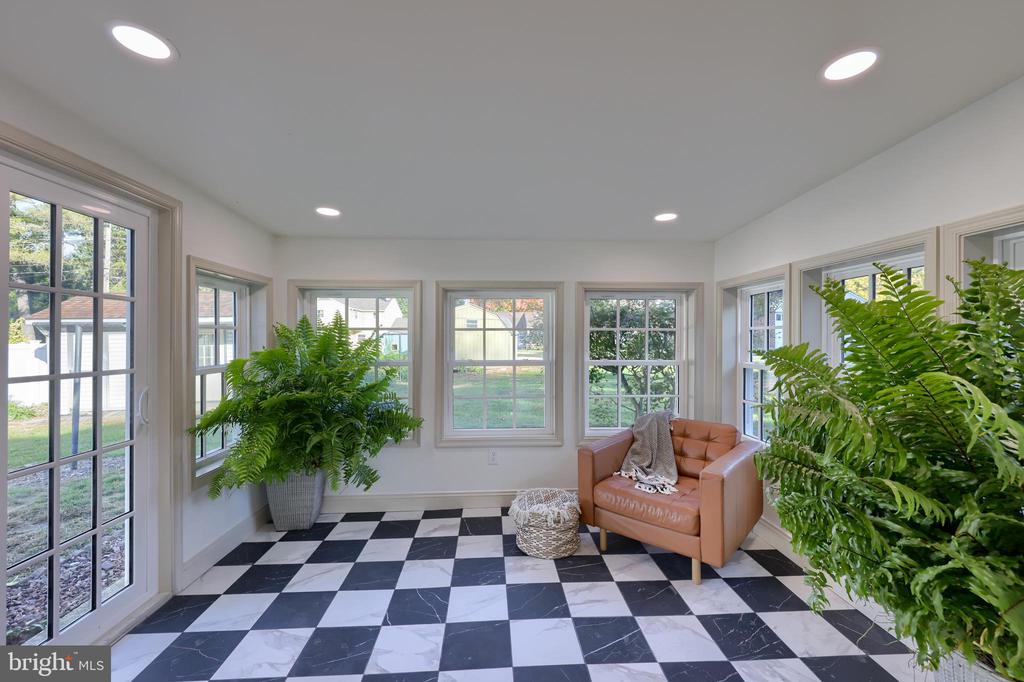 127 MAPLE LANE