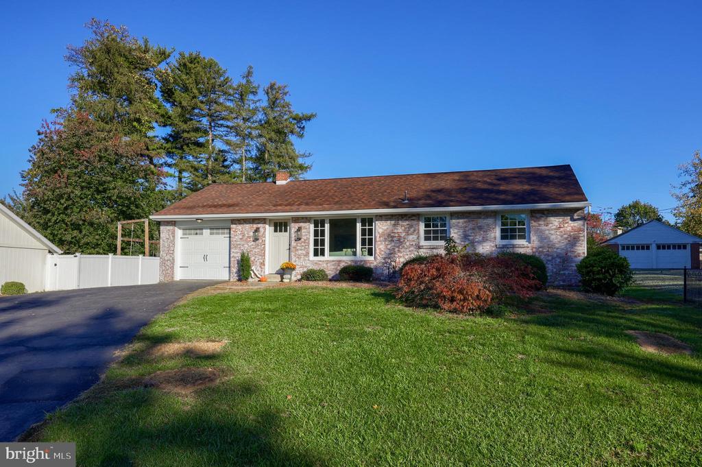 127 MAPLE LANE