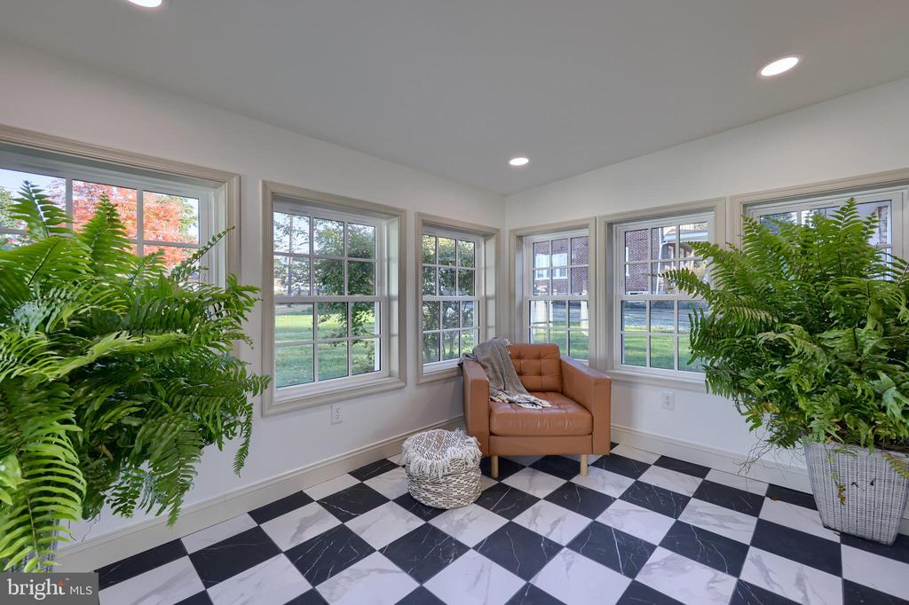 127 MAPLE LANE