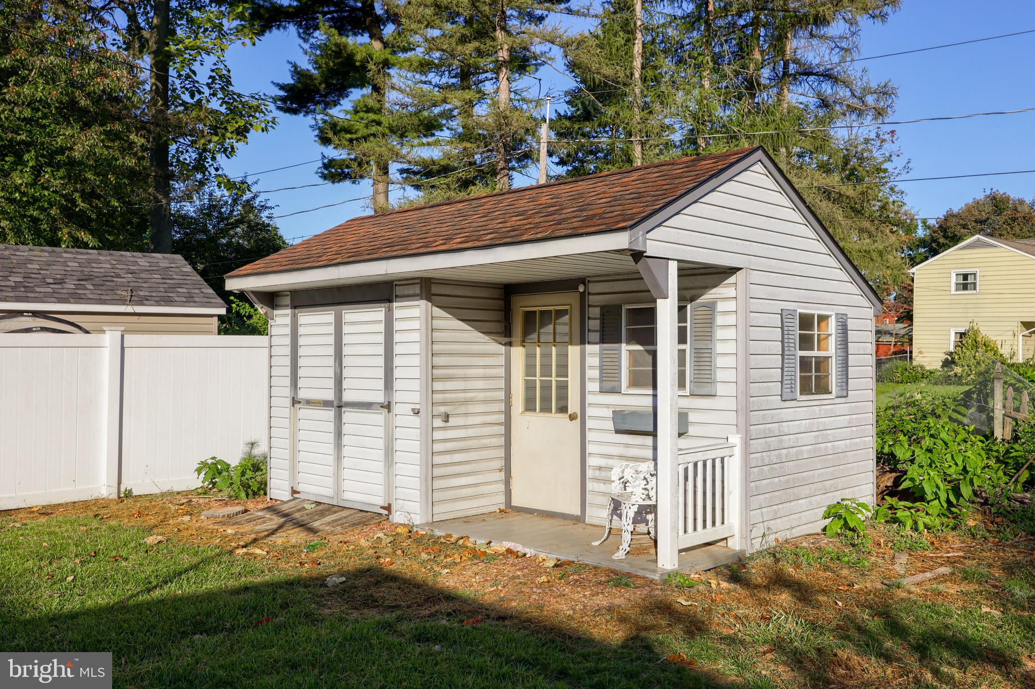 127 MAPLE LANE