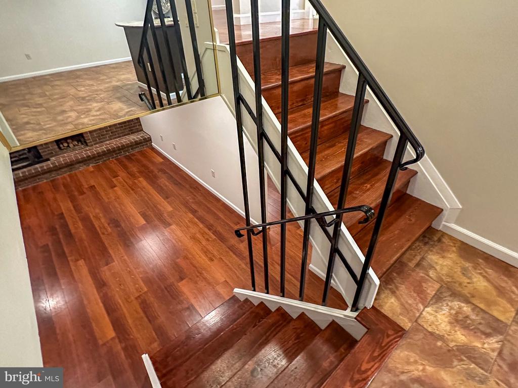 127 TANGLEWOOD LANE