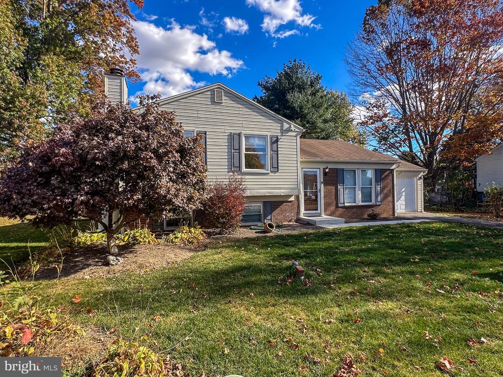127 TANGLEWOOD LANE