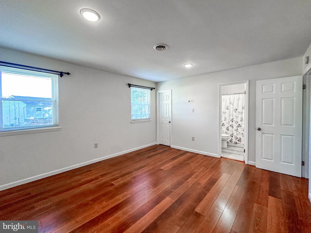 127 TANGLEWOOD LANE