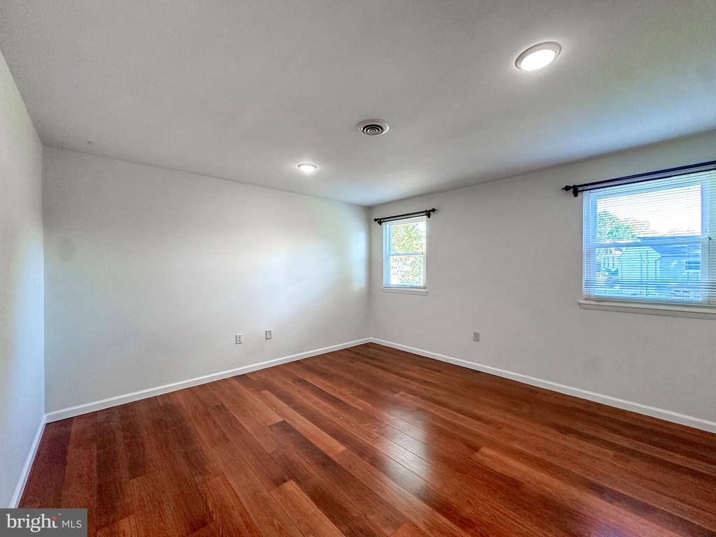 127 TANGLEWOOD LANE