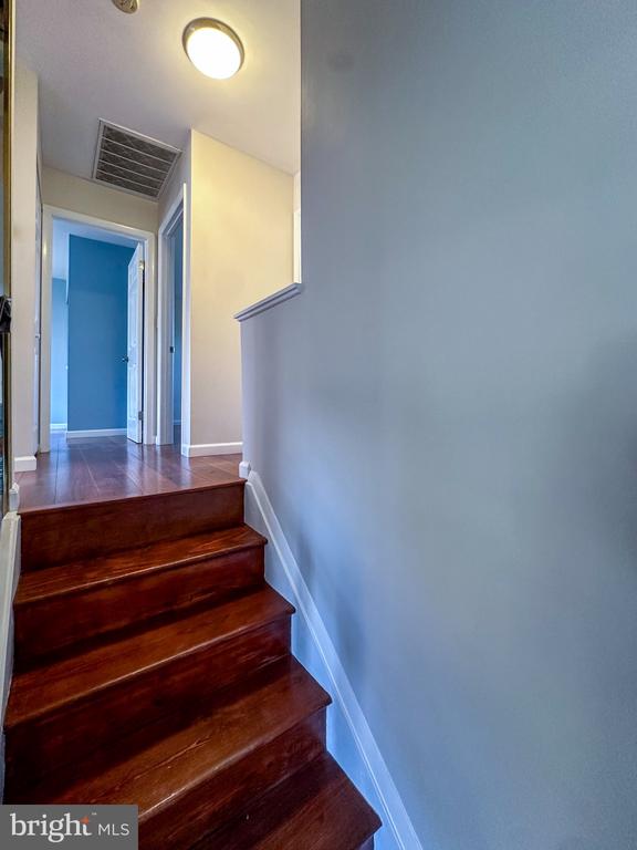 127 TANGLEWOOD LANE