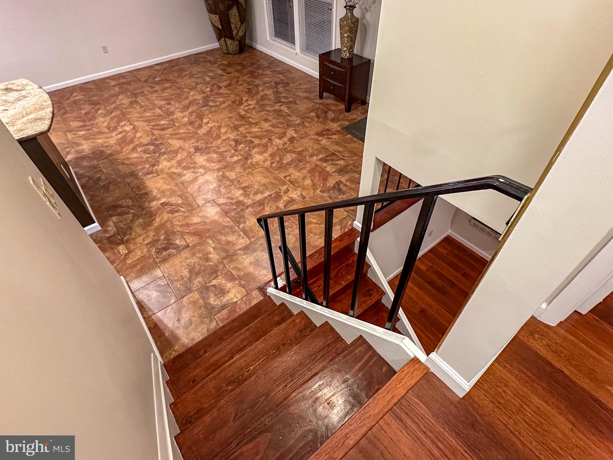 127 TANGLEWOOD LANE