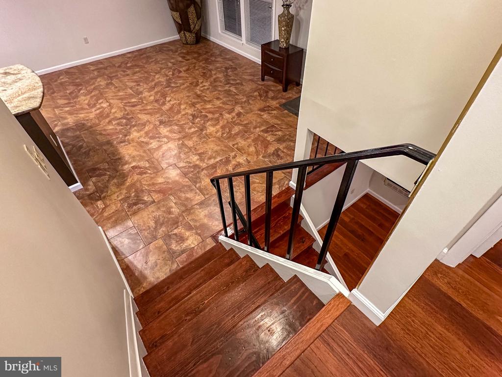 127 TANGLEWOOD LANE