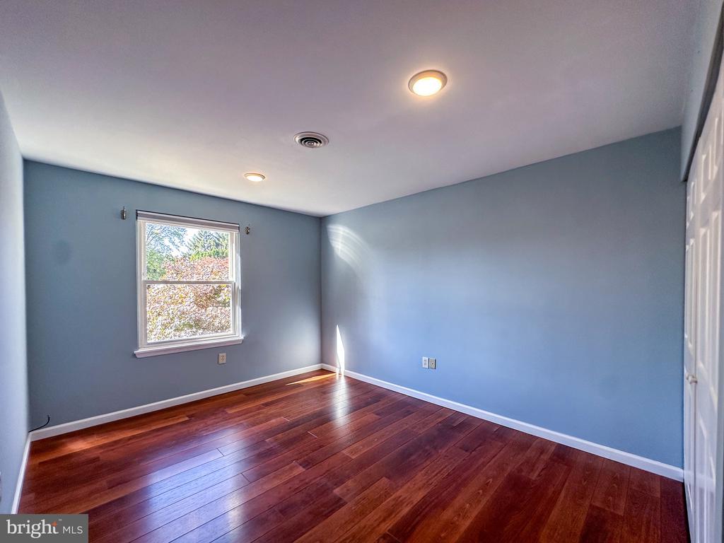 127 TANGLEWOOD LANE