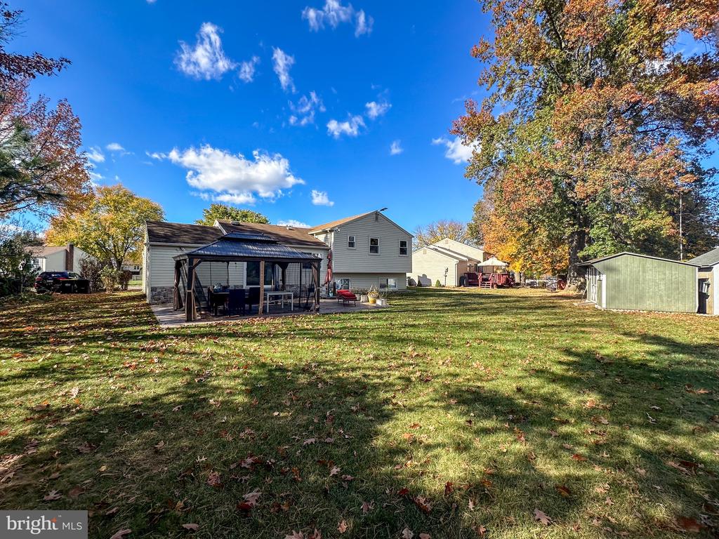 127 TANGLEWOOD LANE