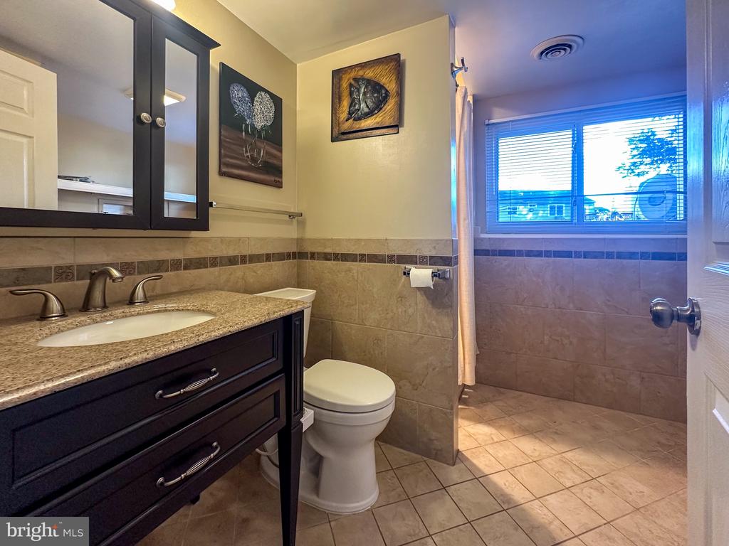 127 TANGLEWOOD LANE