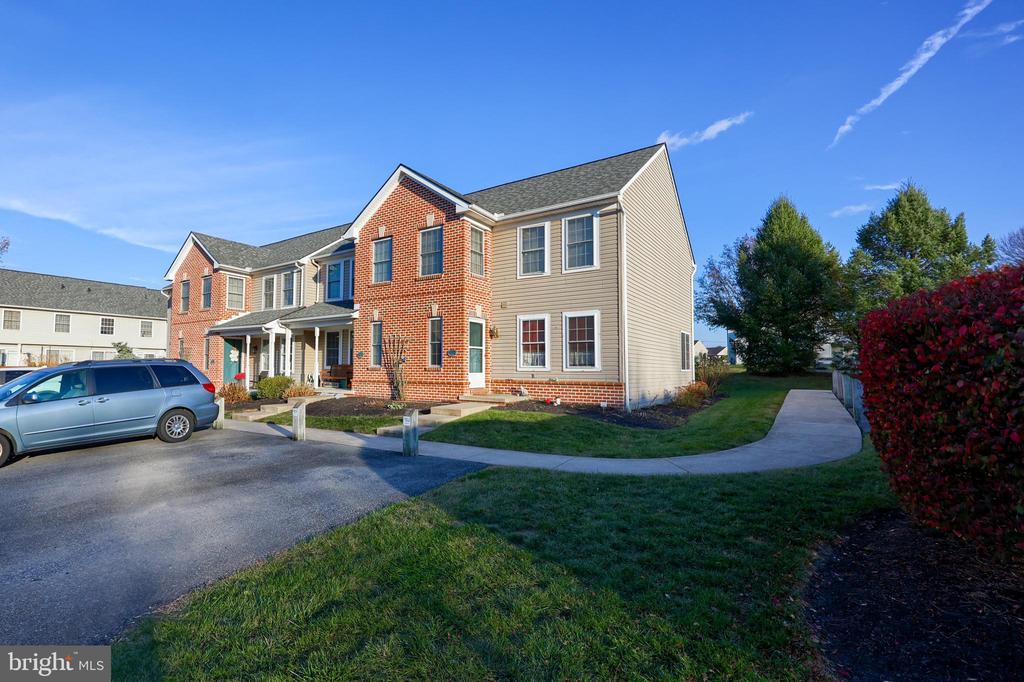 4032 BRADFORD CIRCLE 33