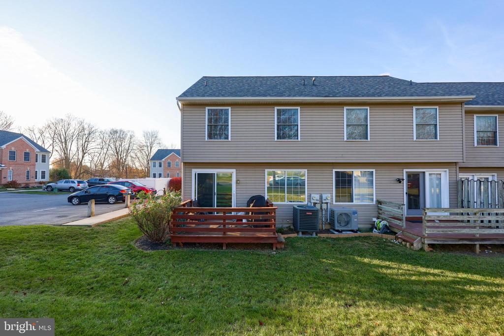 4032 BRADFORD CIRCLE 33