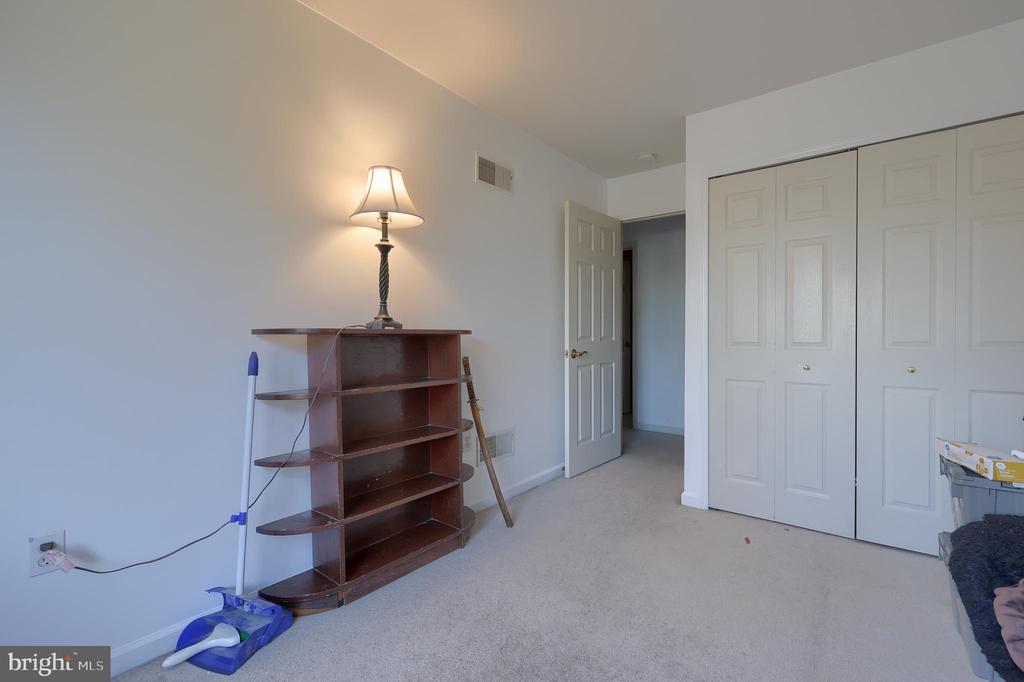 4032 BRADFORD CIRCLE 33