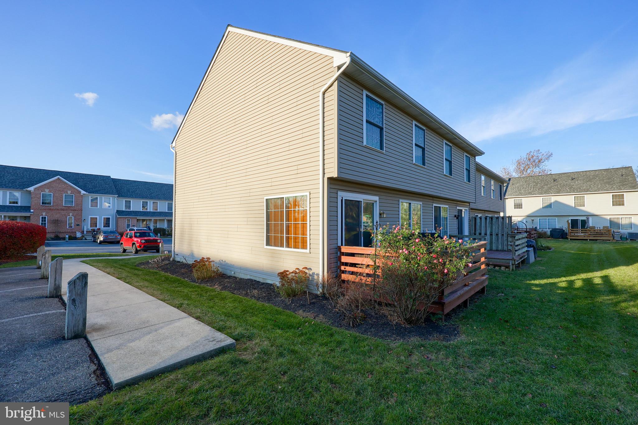 4032 BRADFORD CIRCLE 33