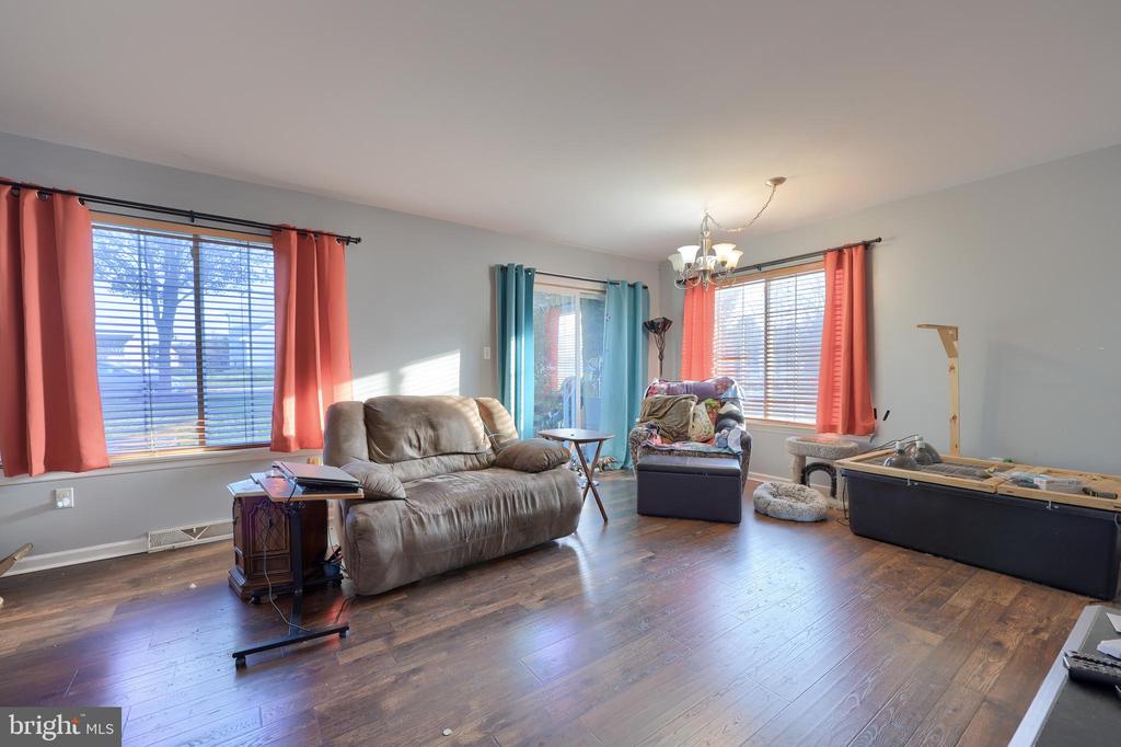 4032 BRADFORD CIRCLE 33