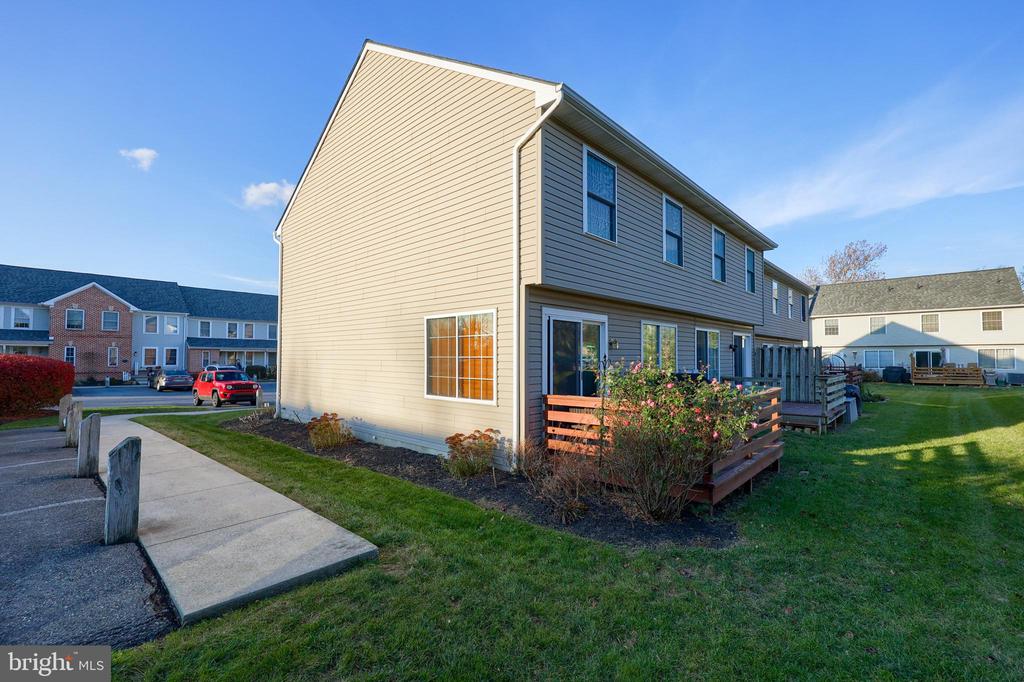 4032 BRADFORD CIRCLE 33