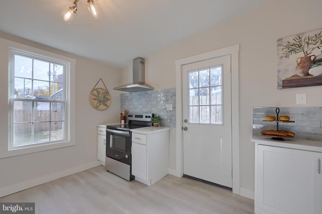 29 N PLUM STREET