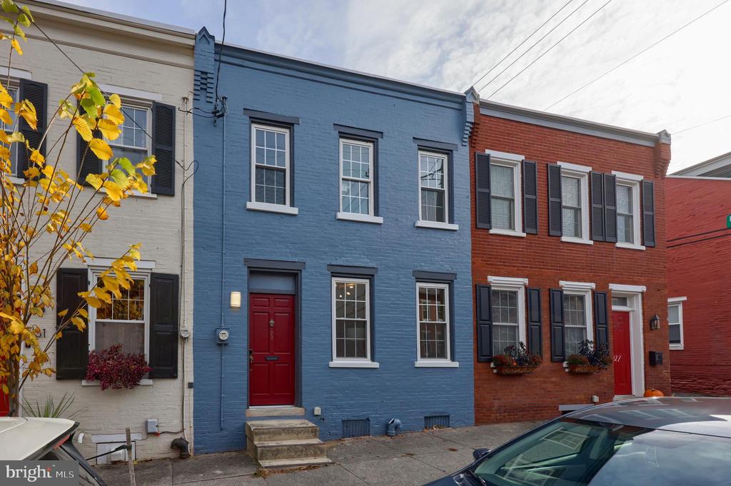 29 N PLUM STREET