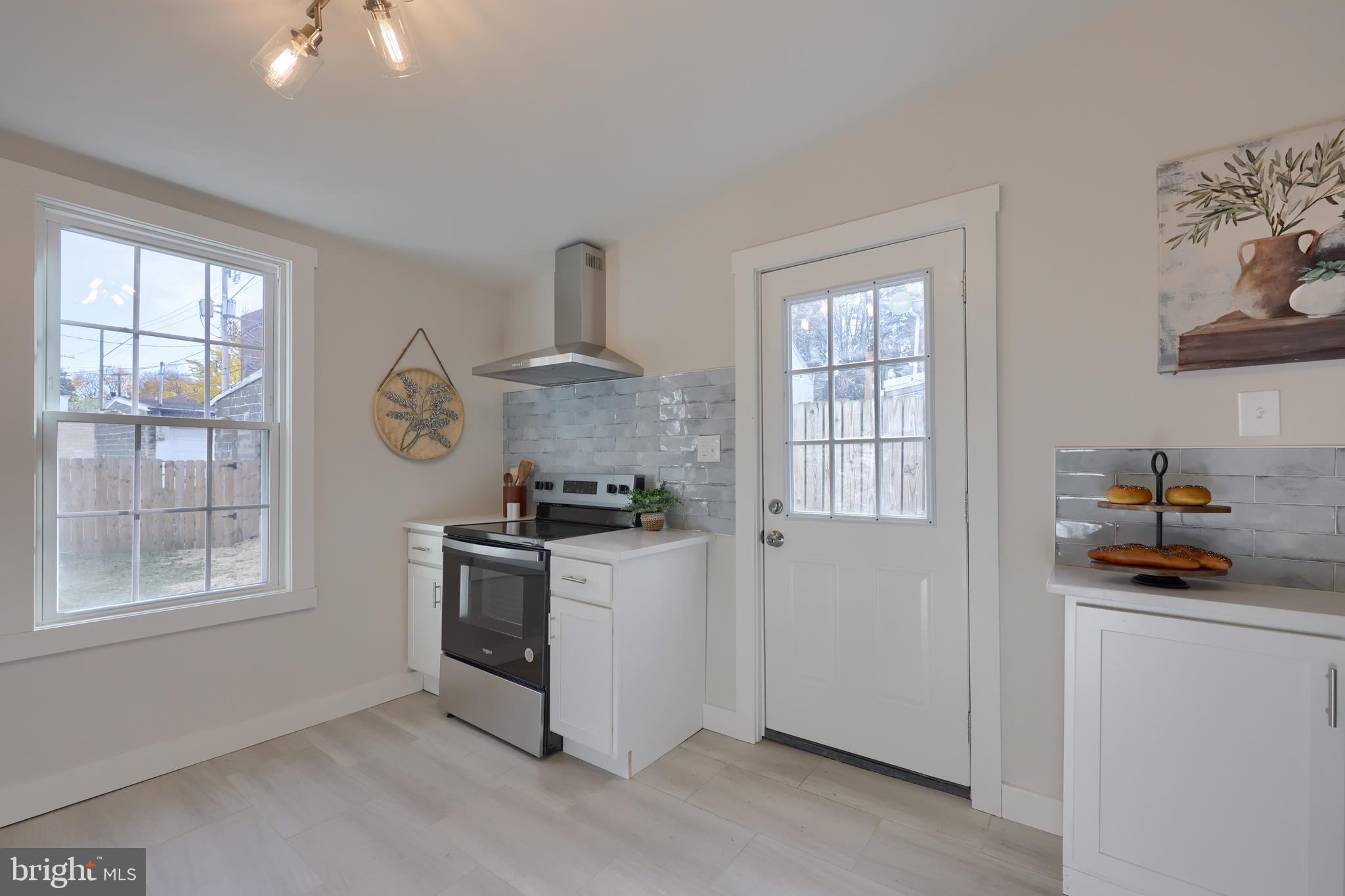 29 N PLUM STREET