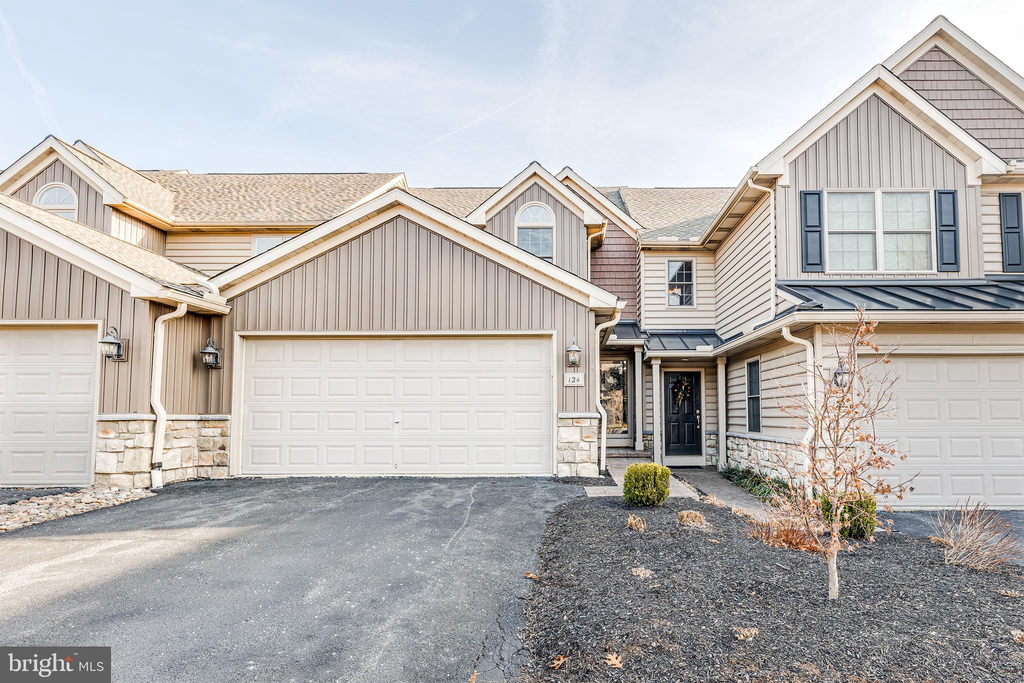 124 FIELDCREST LANE