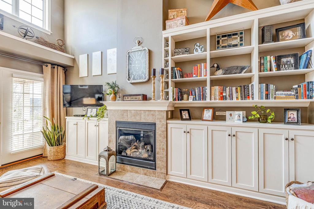 124 FIELDCREST LANE