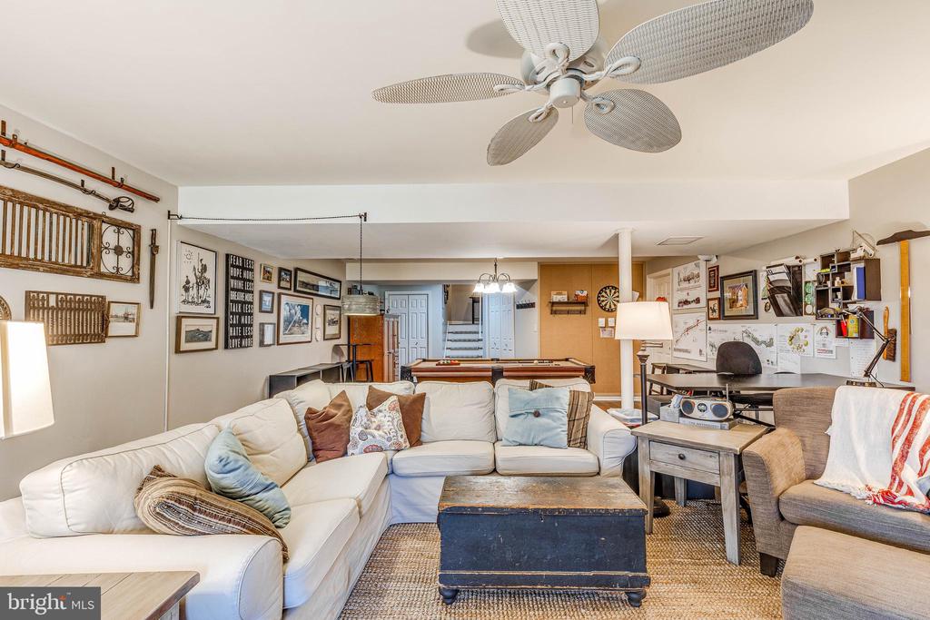 124 FIELDCREST LANE