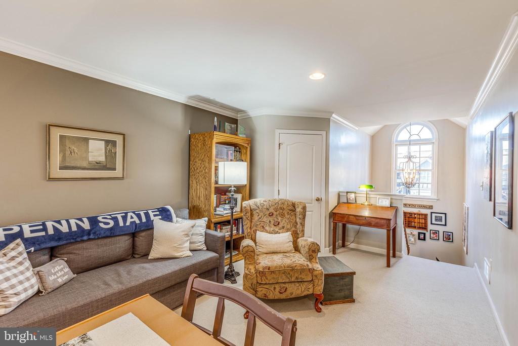 124 FIELDCREST LANE