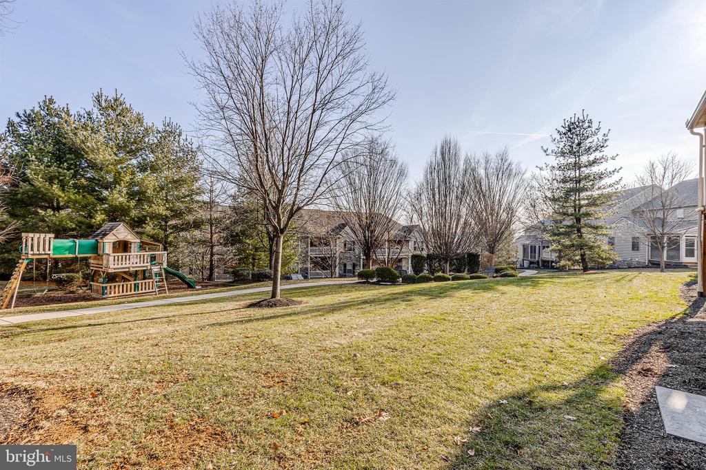124 FIELDCREST LANE