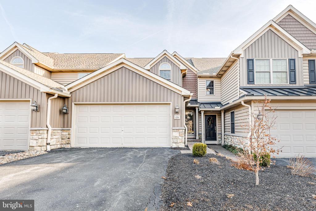 124 FIELDCREST LANE