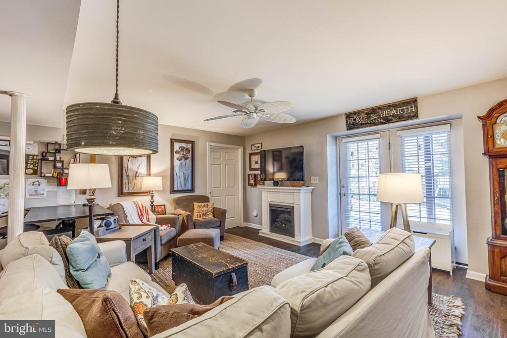 124 FIELDCREST LANE