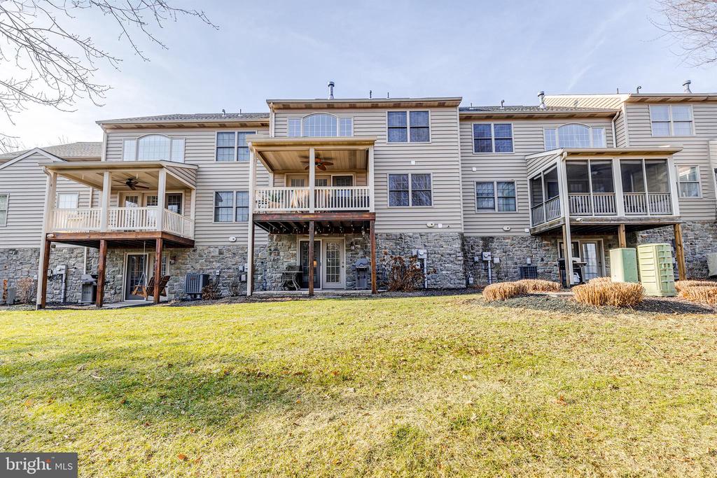 124 FIELDCREST LANE