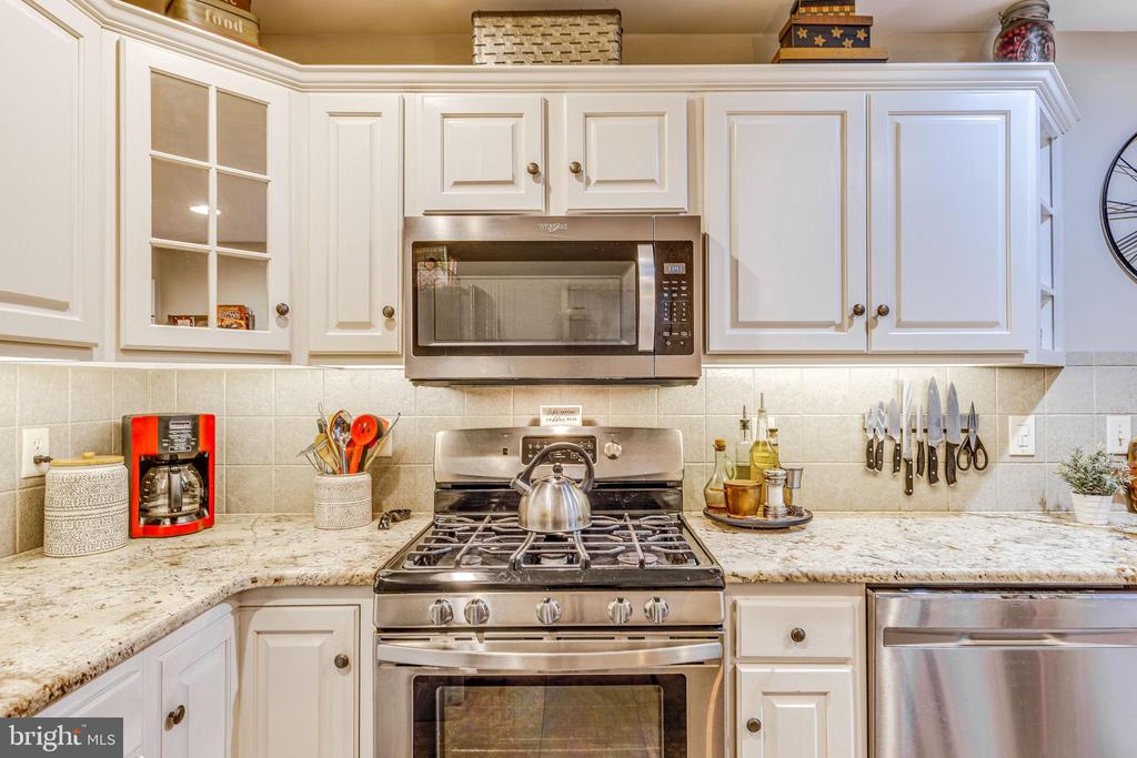 124 FIELDCREST LANE