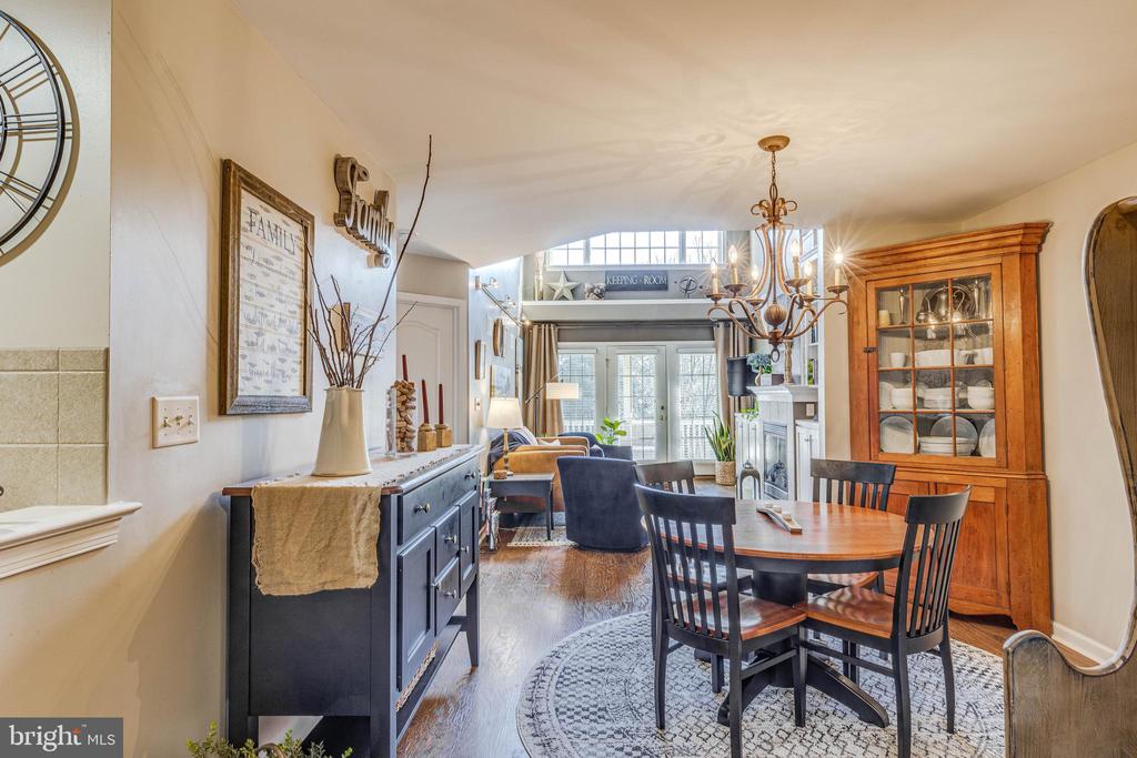 124 FIELDCREST LANE