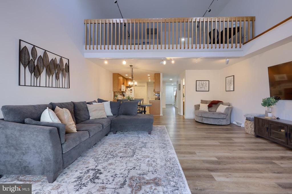 115 PEPPERTON COURT