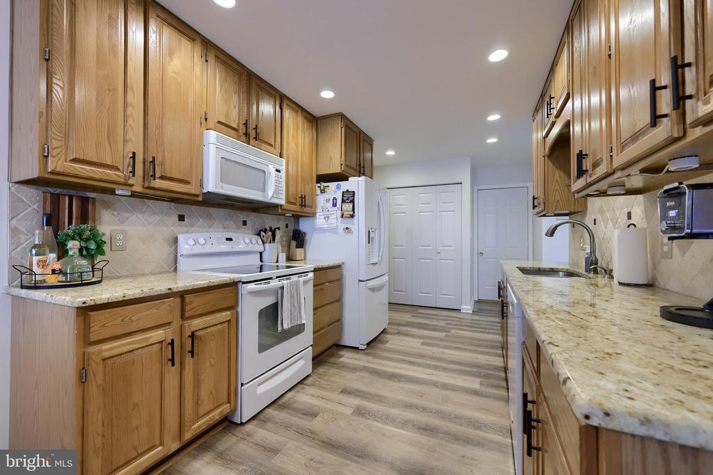 115 PEPPERTON COURT