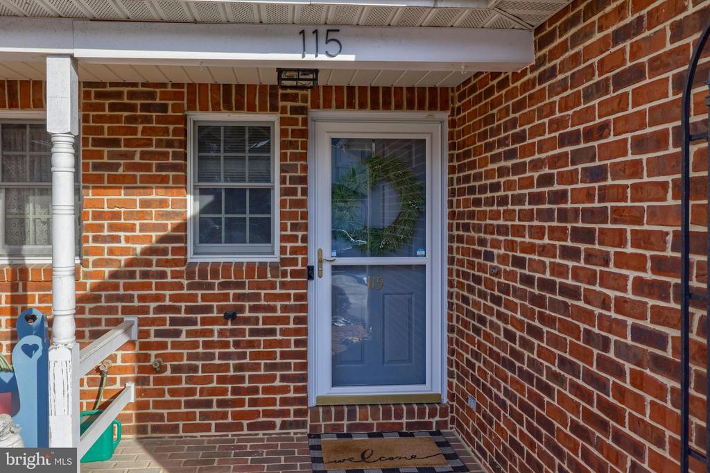 115 PEPPERTON COURT