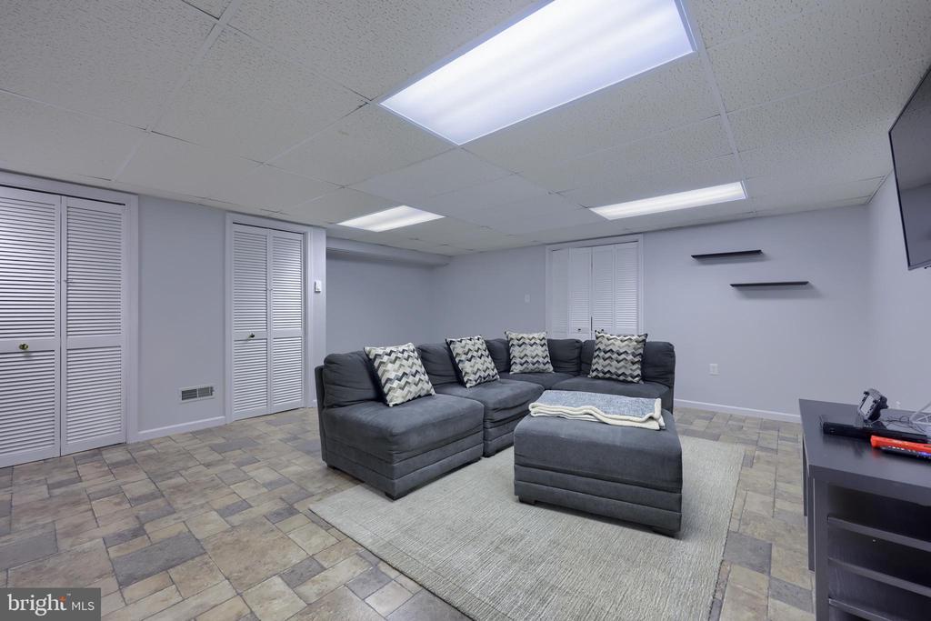 115 PEPPERTON COURT