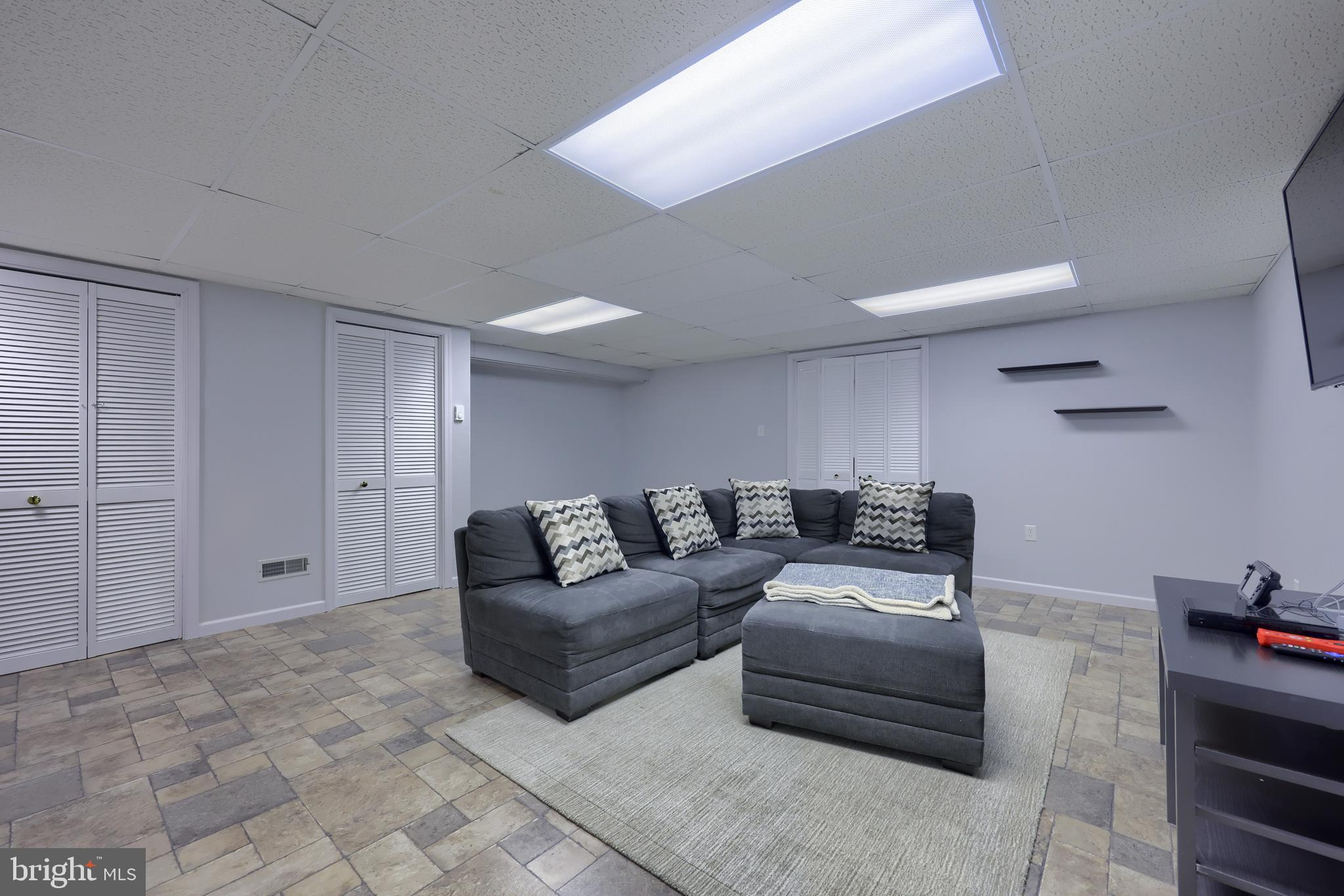 115 PEPPERTON COURT
