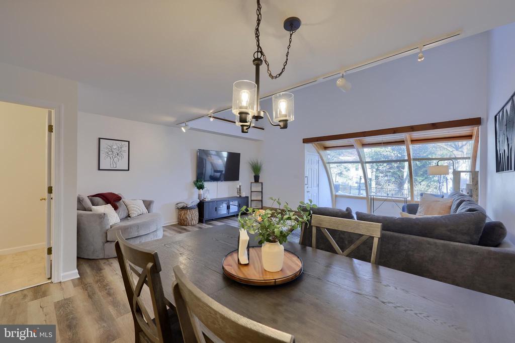 115 PEPPERTON COURT