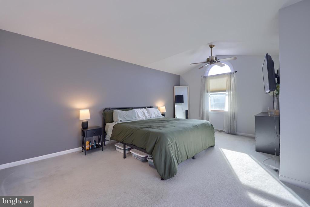 115 PEPPERTON COURT