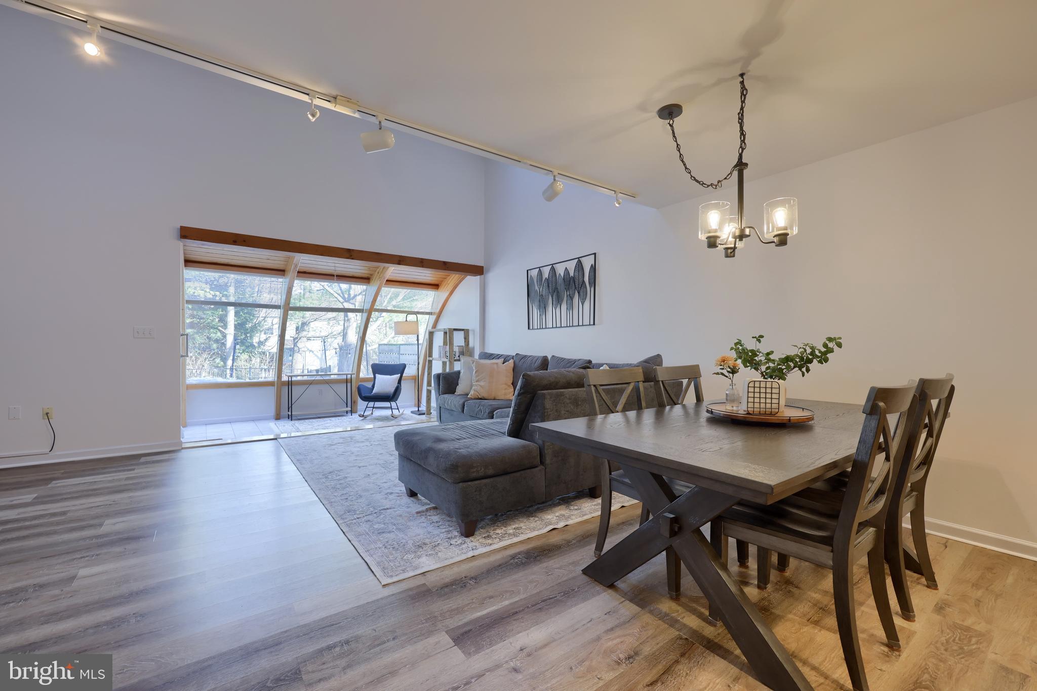 115 PEPPERTON COURT