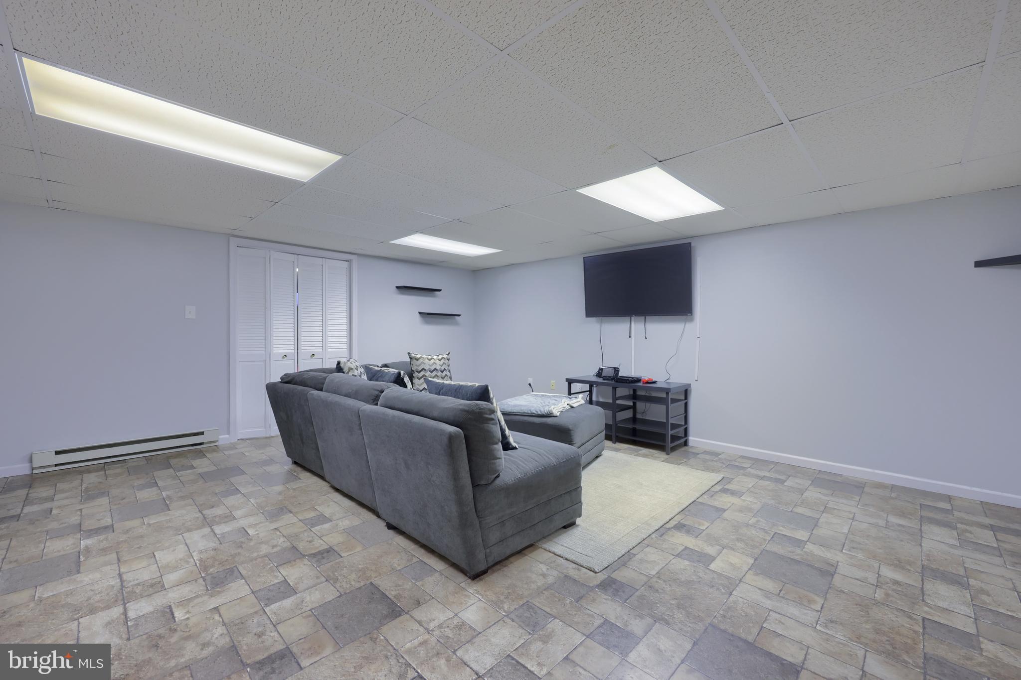 115 PEPPERTON COURT