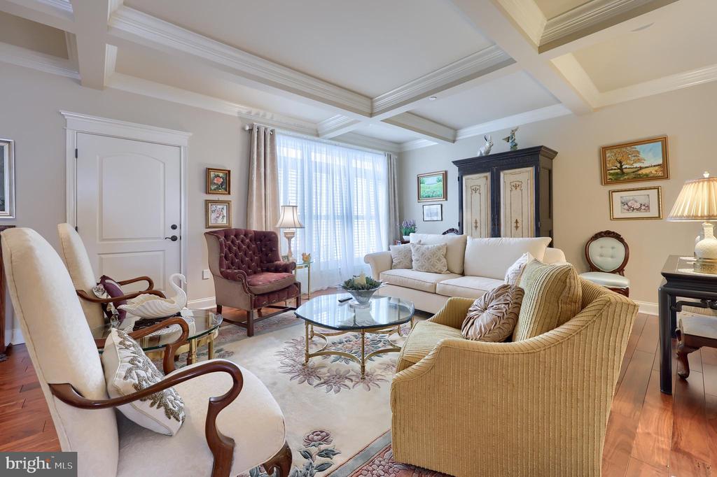 2589 CAMAS LANE