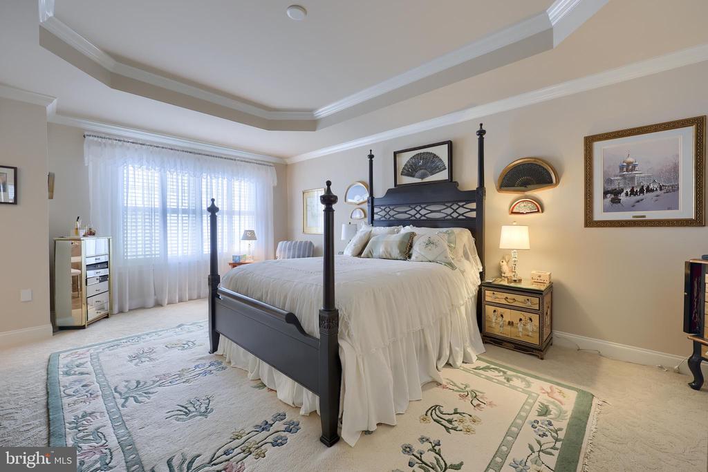 2589 CAMAS LANE