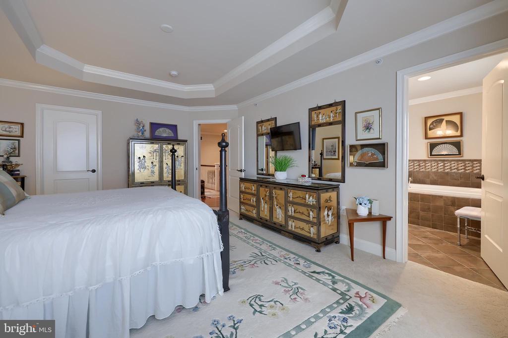 2589 CAMAS LANE