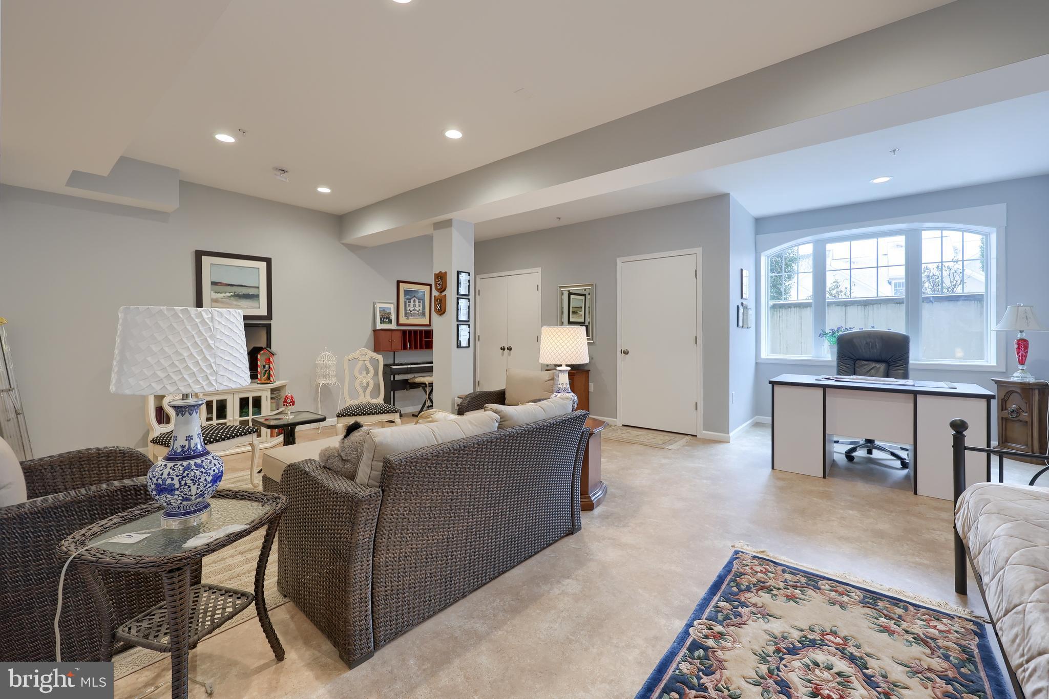 2589 CAMAS LANE
